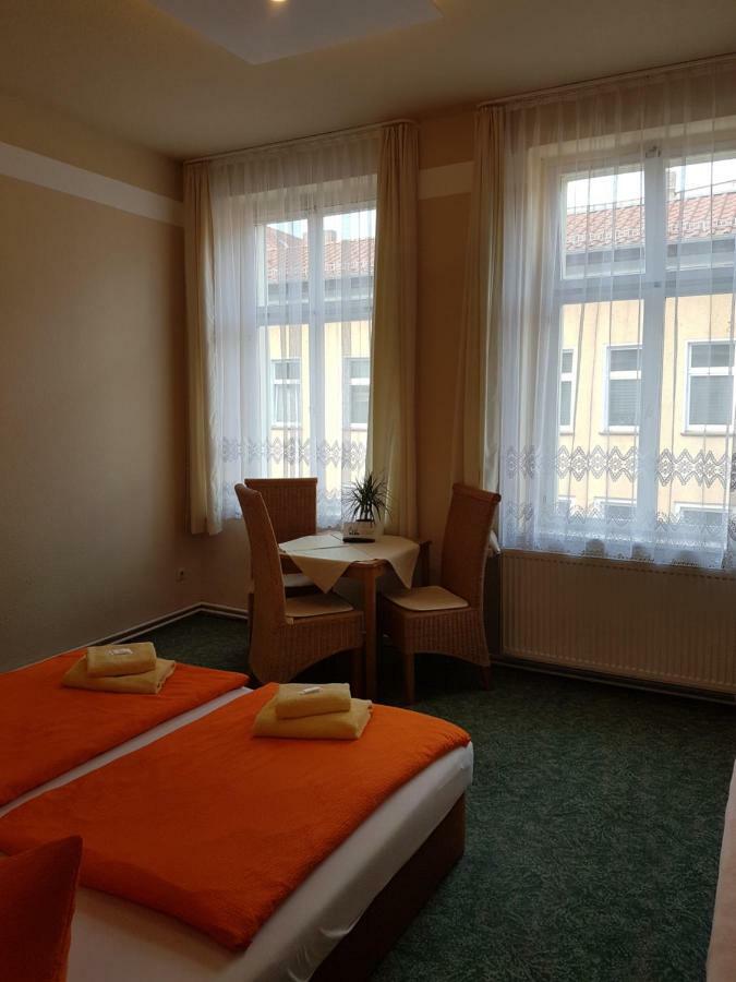 Pension Zum Birnbaum Brandenburg  ภายนอก รูปภาพ