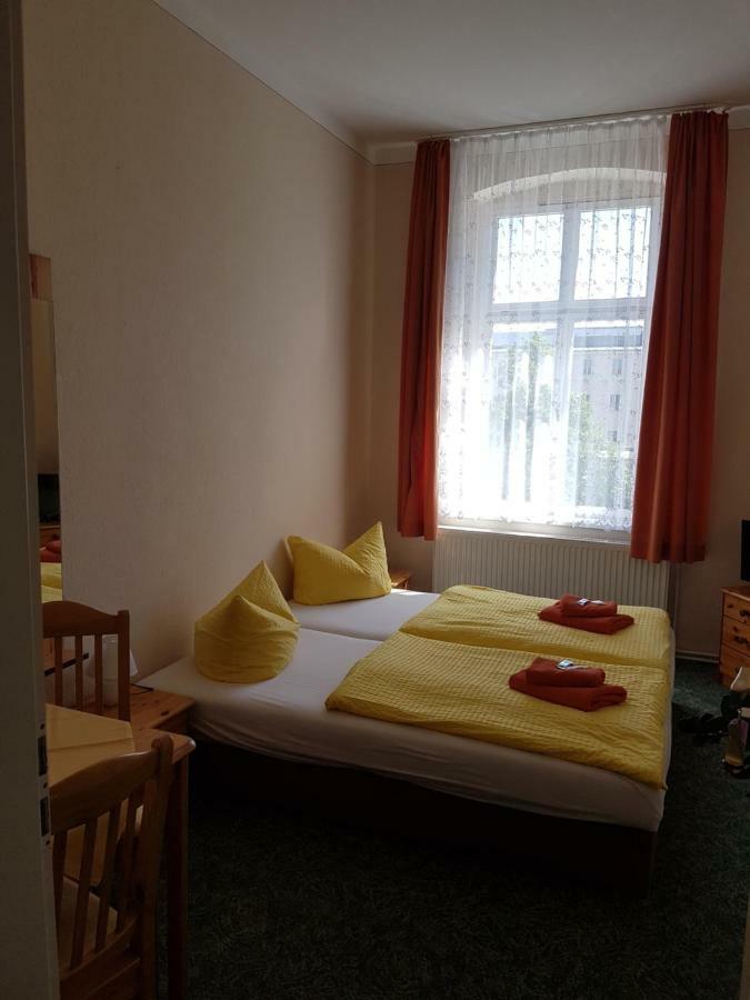 Pension Zum Birnbaum Brandenburg  ภายนอก รูปภาพ