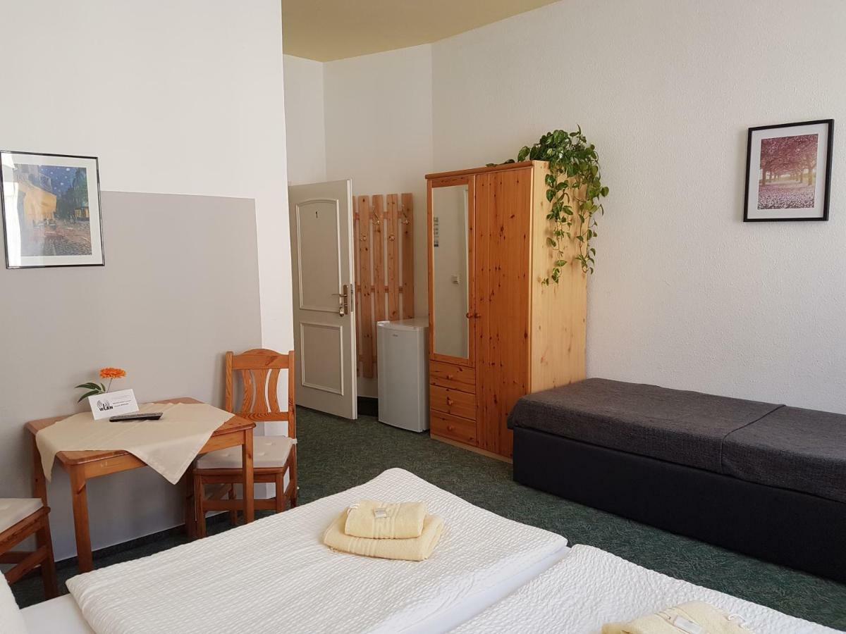 Pension Zum Birnbaum Brandenburg  ภายนอก รูปภาพ