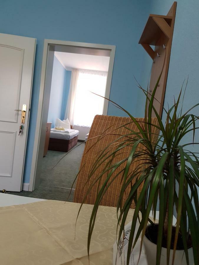 Pension Zum Birnbaum Brandenburg  ภายนอก รูปภาพ